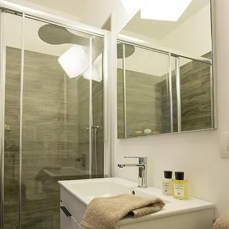 Design With Garden Apts شقة *
