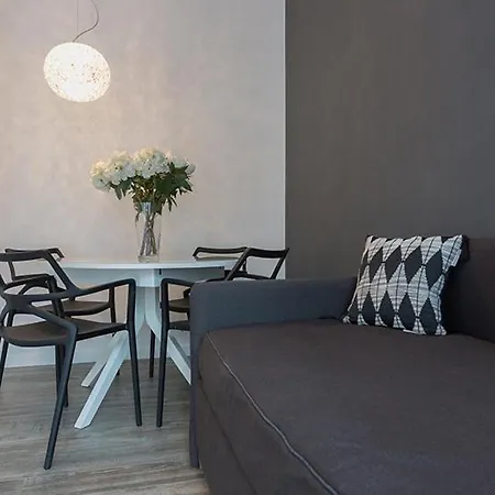Design With Garden Apts شقة ميلان
